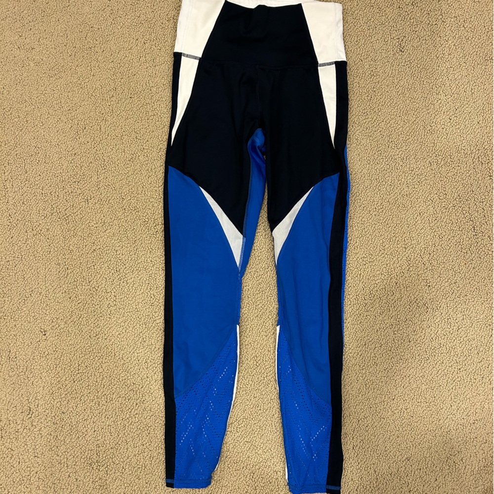 ATHLETA women’s activewear bundle - Picture 5 of 9
